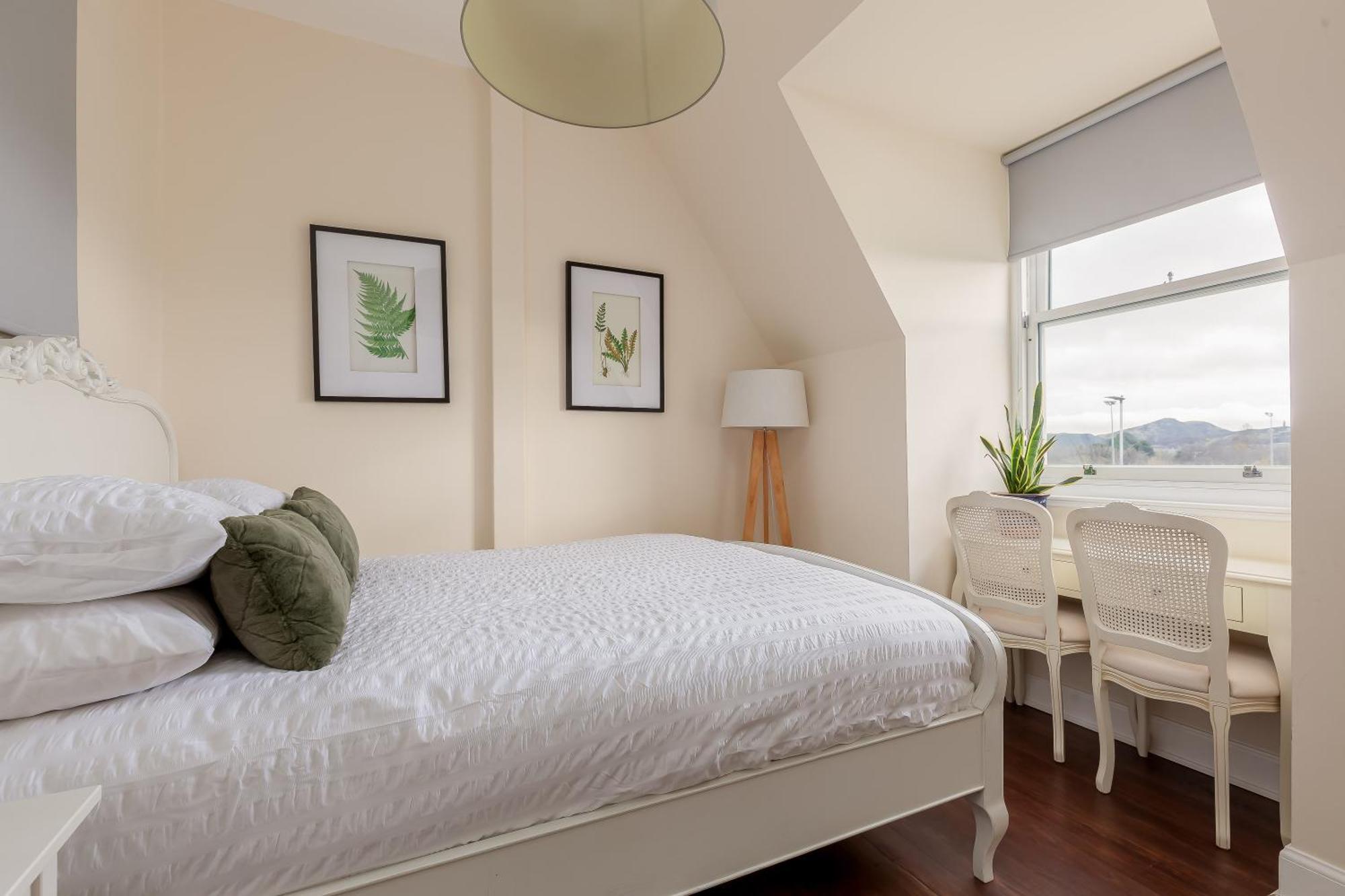 Stylish Victorian Apartment'S Close To The Botanical Gardens, Free Parking! Единбург Екстериор снимка